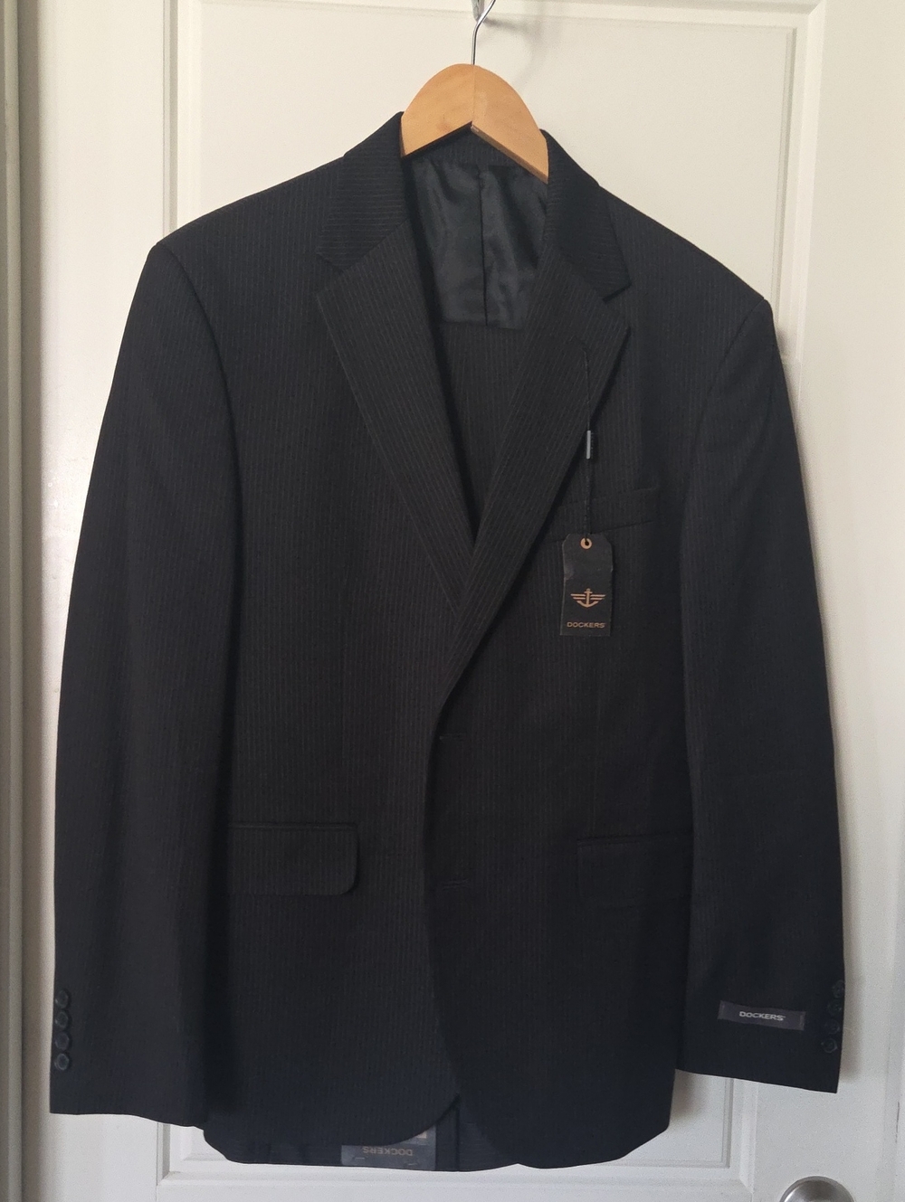 Dockers Black Stripe 2pcs Suit 40S W33 × L32
